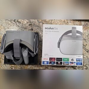 Oculus Go 32GB Standalone Virtual Reality VR Headset